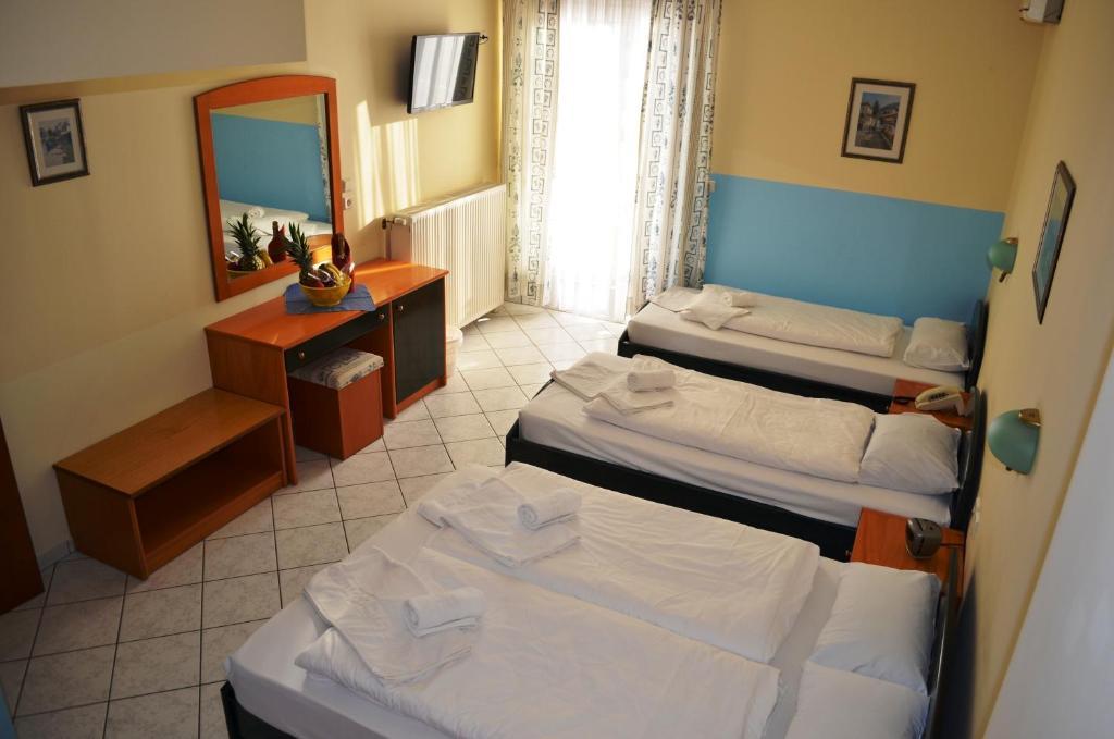 Hotel Europe Inn Paralía Exterior foto
